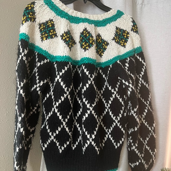 Vintage, diamond patterned sweater - Picture 2 of 8